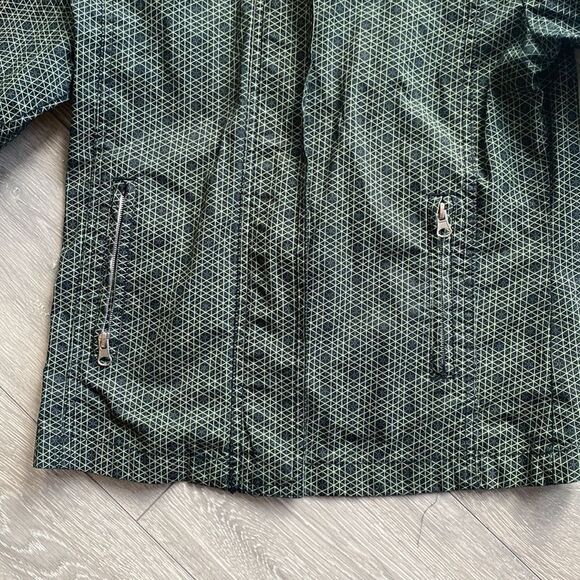 Green Bench Jacket *Like new* - Picture 3 of 6